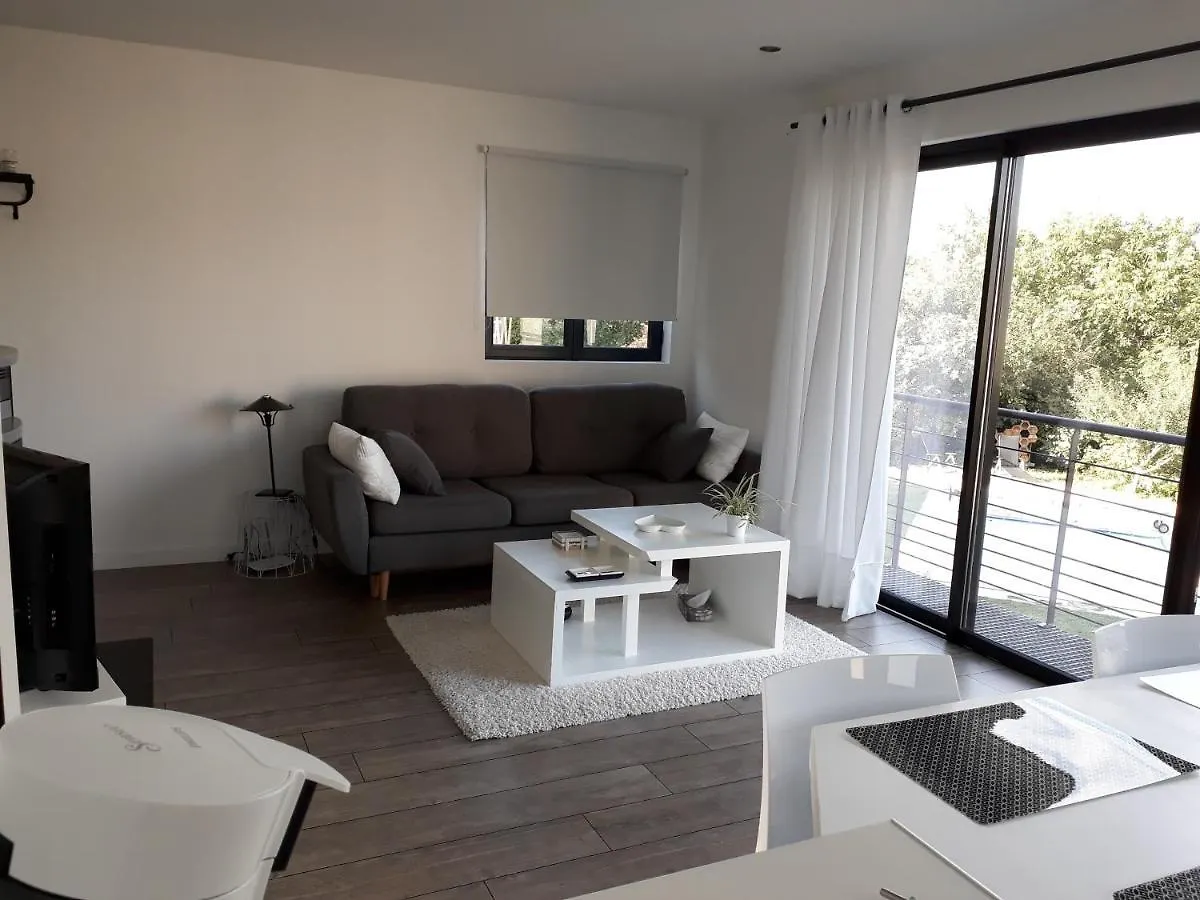 Appartement Lumineux&Chaleureux à Flavin. France