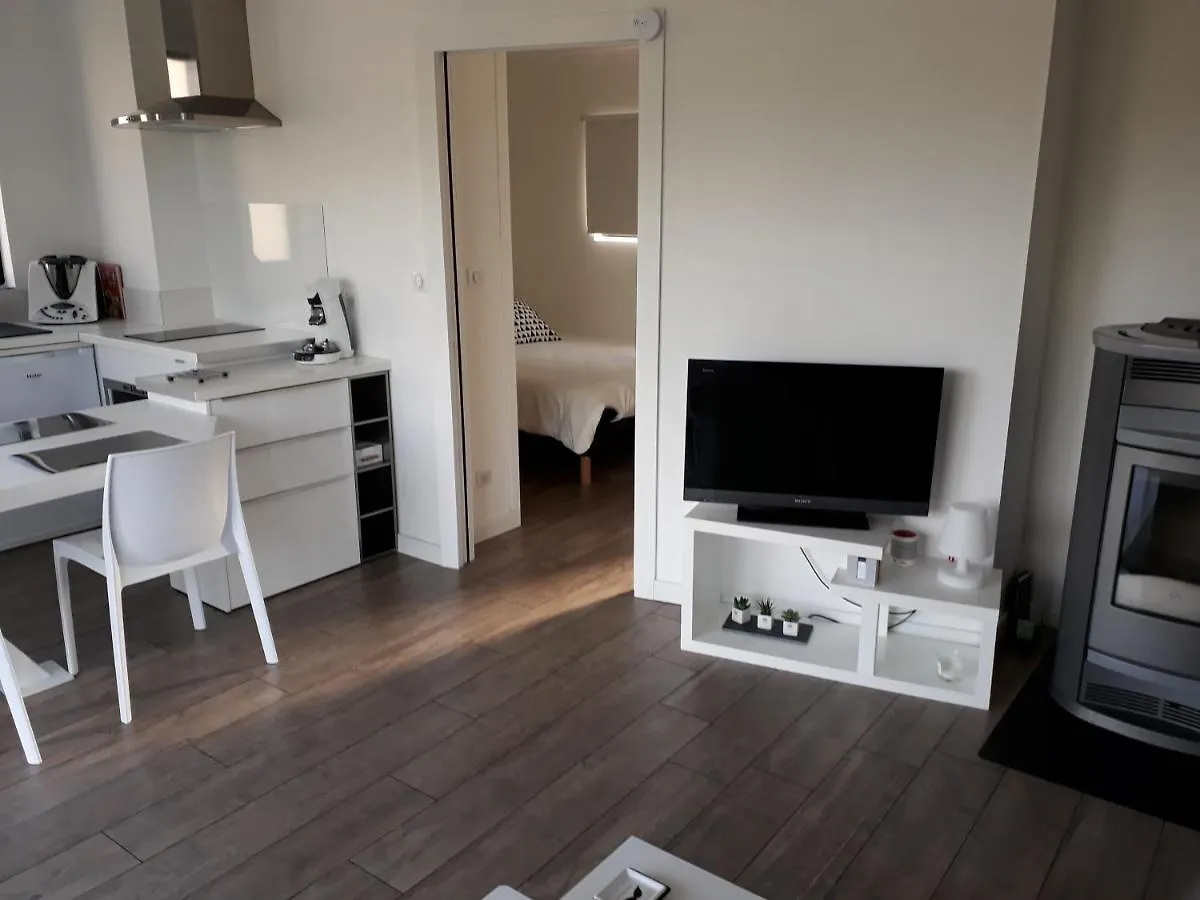 Appartement Lumineux&Chaleureux à Flavin. France